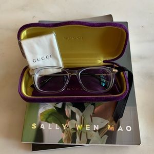 Gucci unisex glasses
No longer my correct prescription, lenses can be replaced